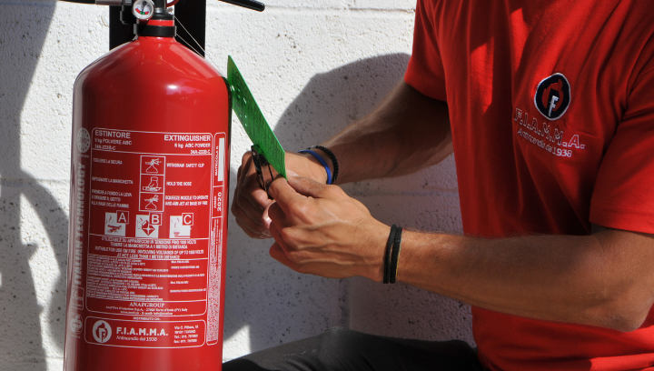 File:Attr. A Rosselli, Bernardo Di Stefano - Scomparto Di Predella Con Storie Di - Foto 12